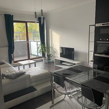 House4You Apartament Sakura Airport Chopin Warschau Buitenkant foto