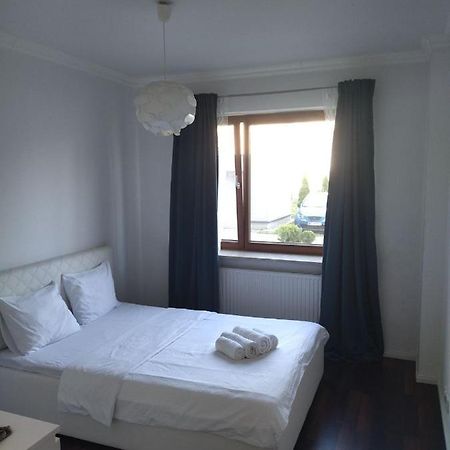 House4You Apartament Sakura Airport Chopin Warschau Buitenkant foto